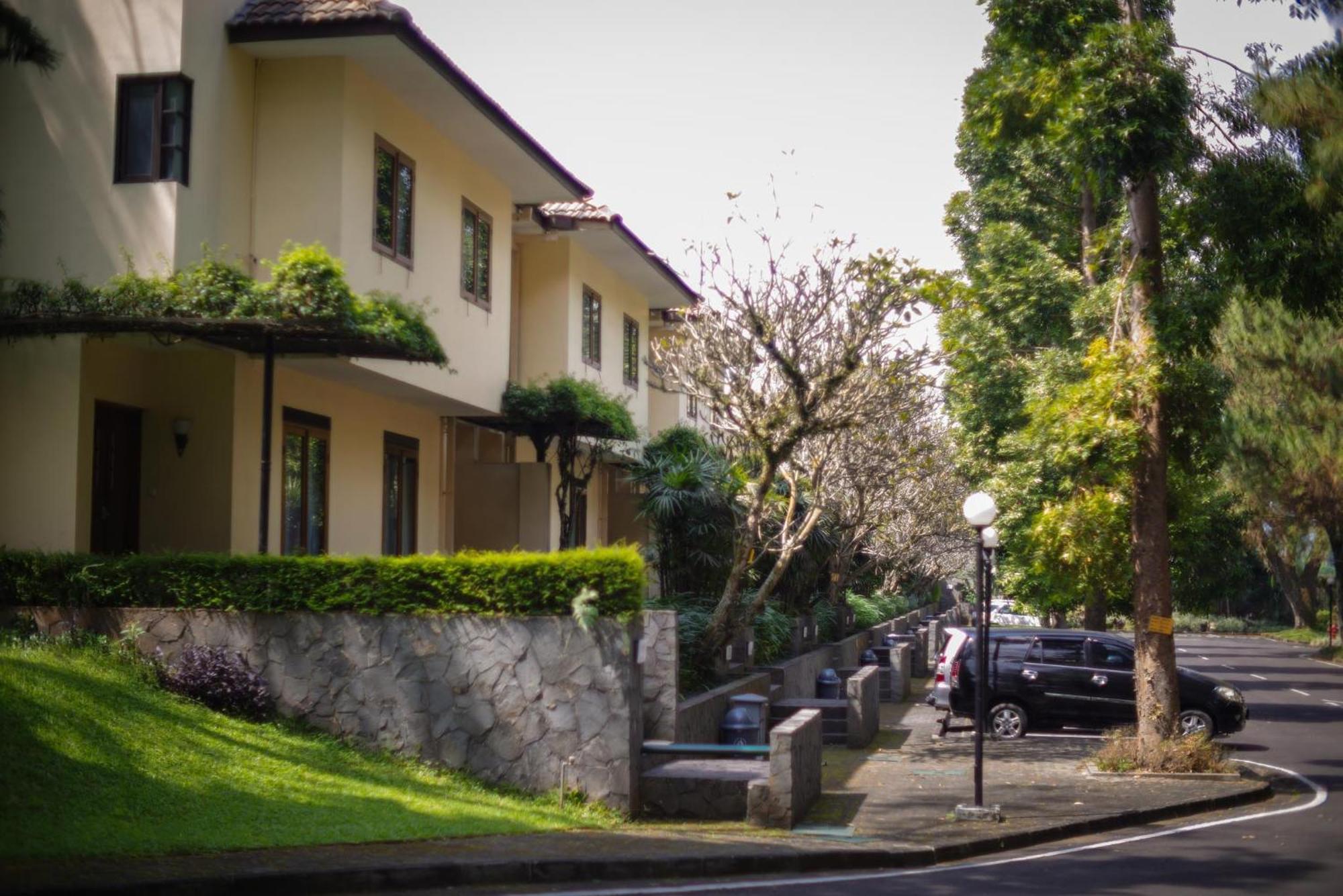 Puri Setiabudhi Bandung Exterior photo